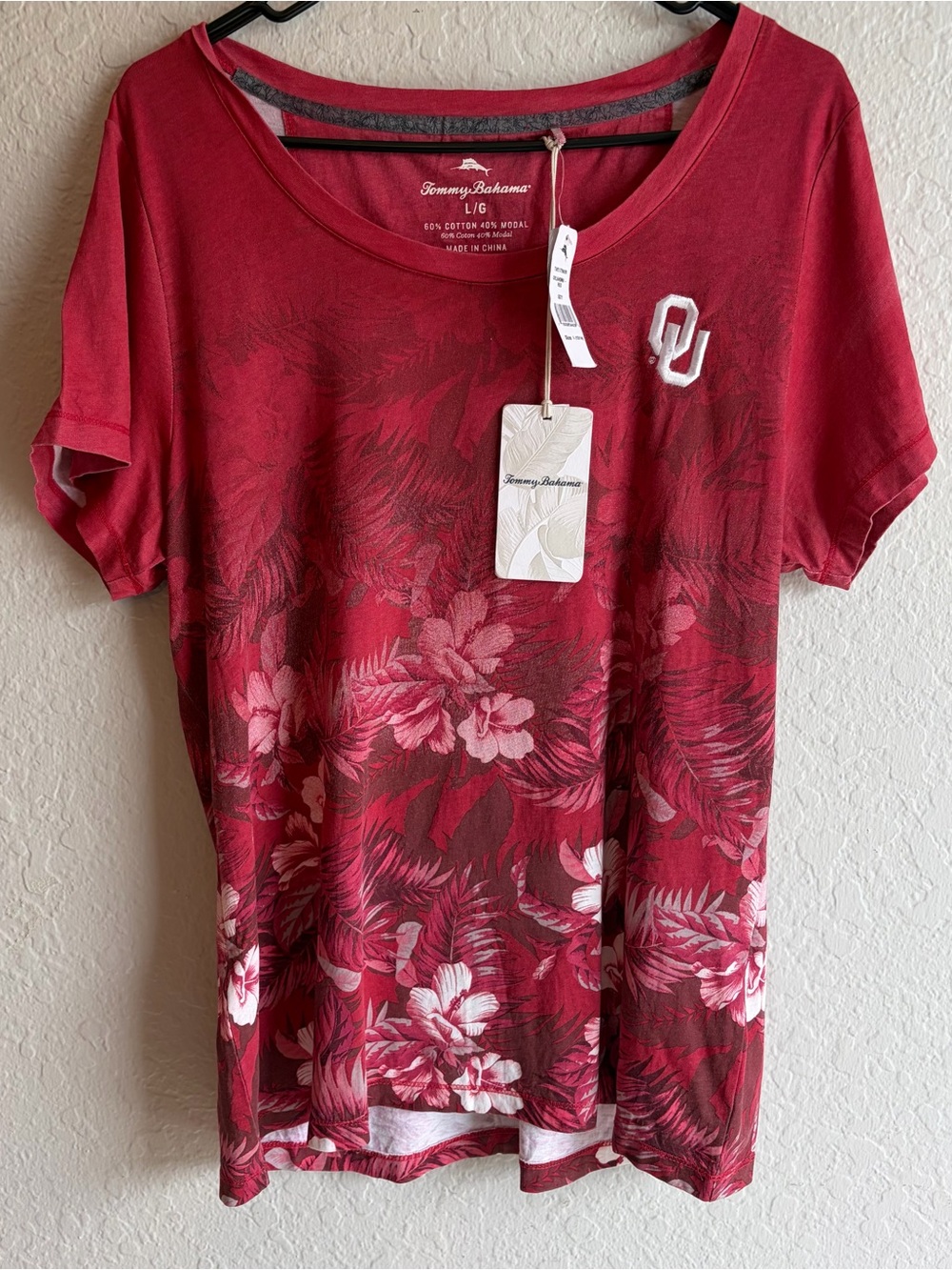 Tommy Bahama Oklahoma Sooners Crimson Floral T-Shirt - Womenโs Large NWT